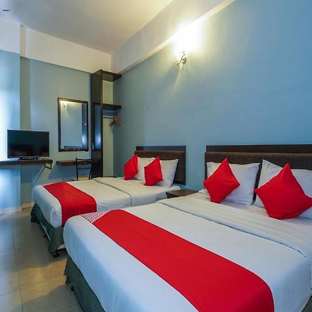 Hotel O Hotel Orchard Inn Lumut Buitenkant foto
