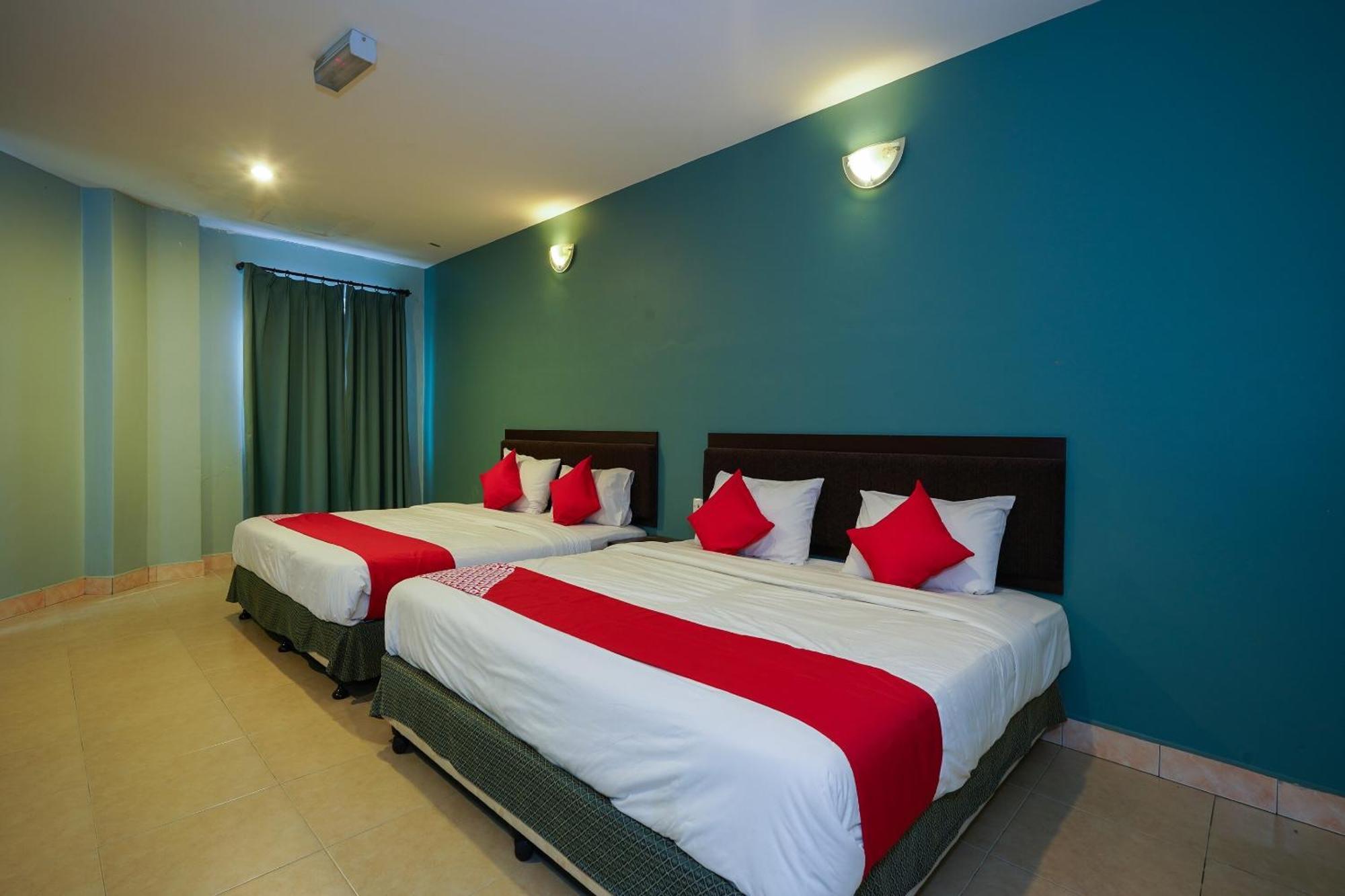 Hotel O Hotel Orchard Inn Lumut Buitenkant foto