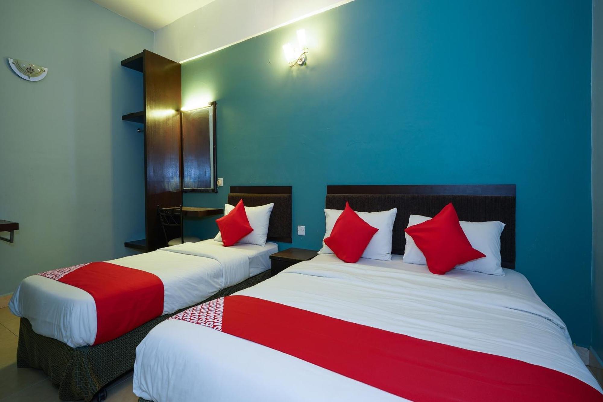 Hotel O Hotel Orchard Inn Lumut Buitenkant foto