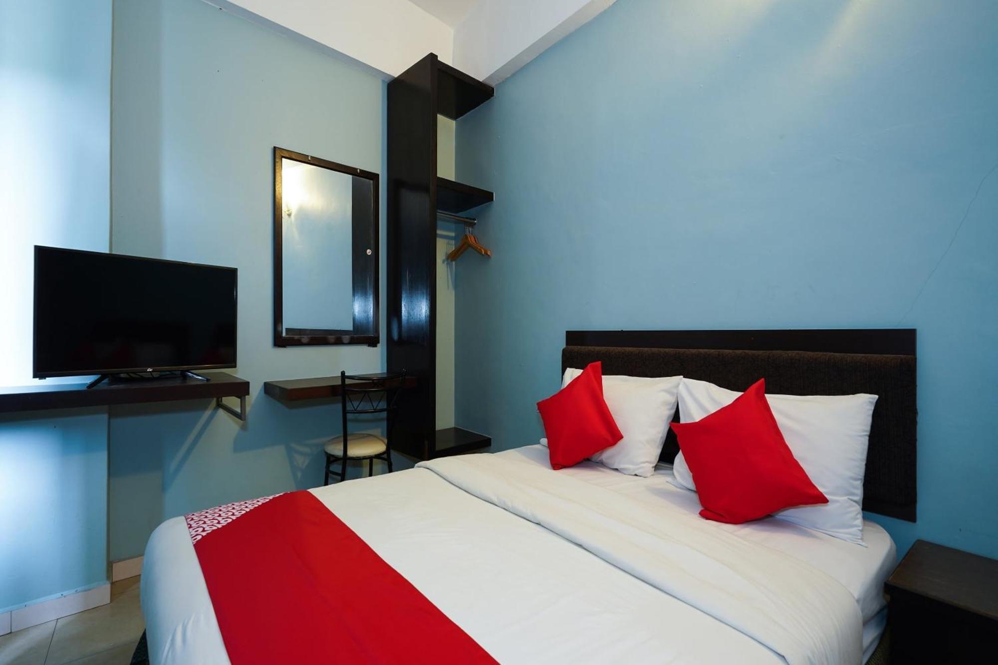 Hotel O Hotel Orchard Inn Lumut Buitenkant foto