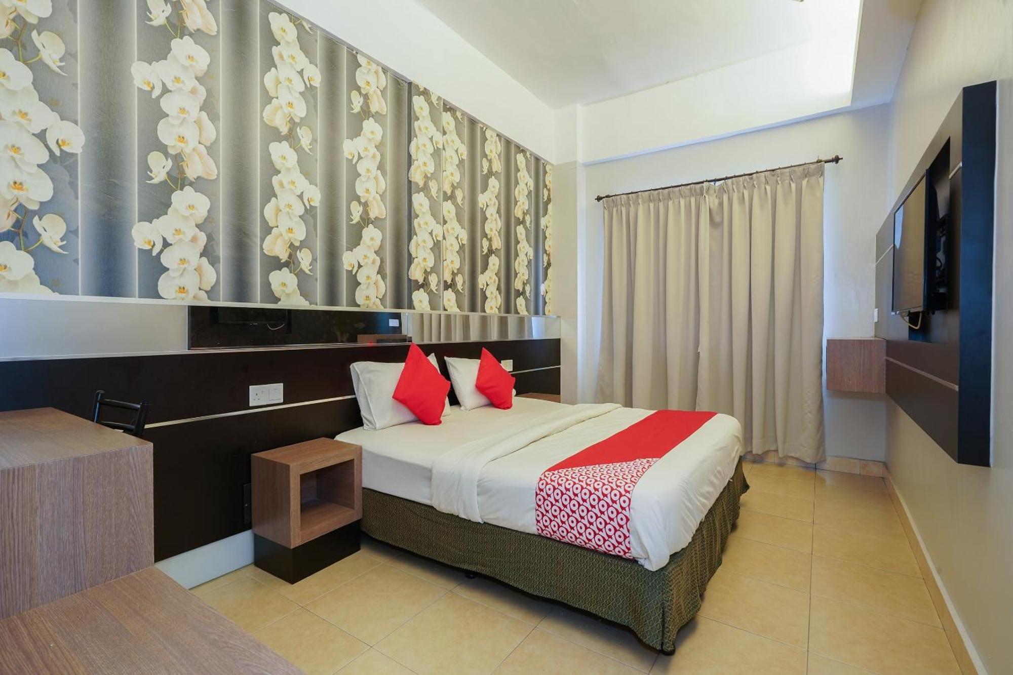 Hotel O Hotel Orchard Inn Lumut Buitenkant foto
