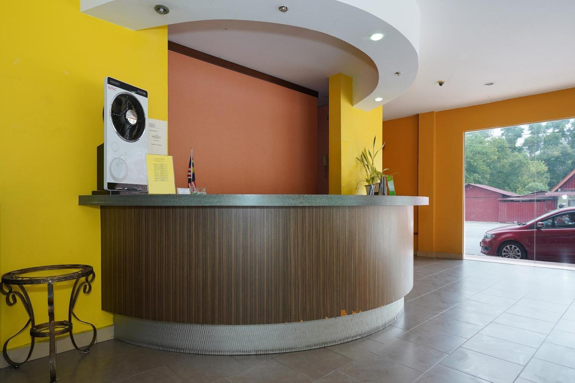 Hotel O Hotel Orchard Inn Lumut Buitenkant foto
