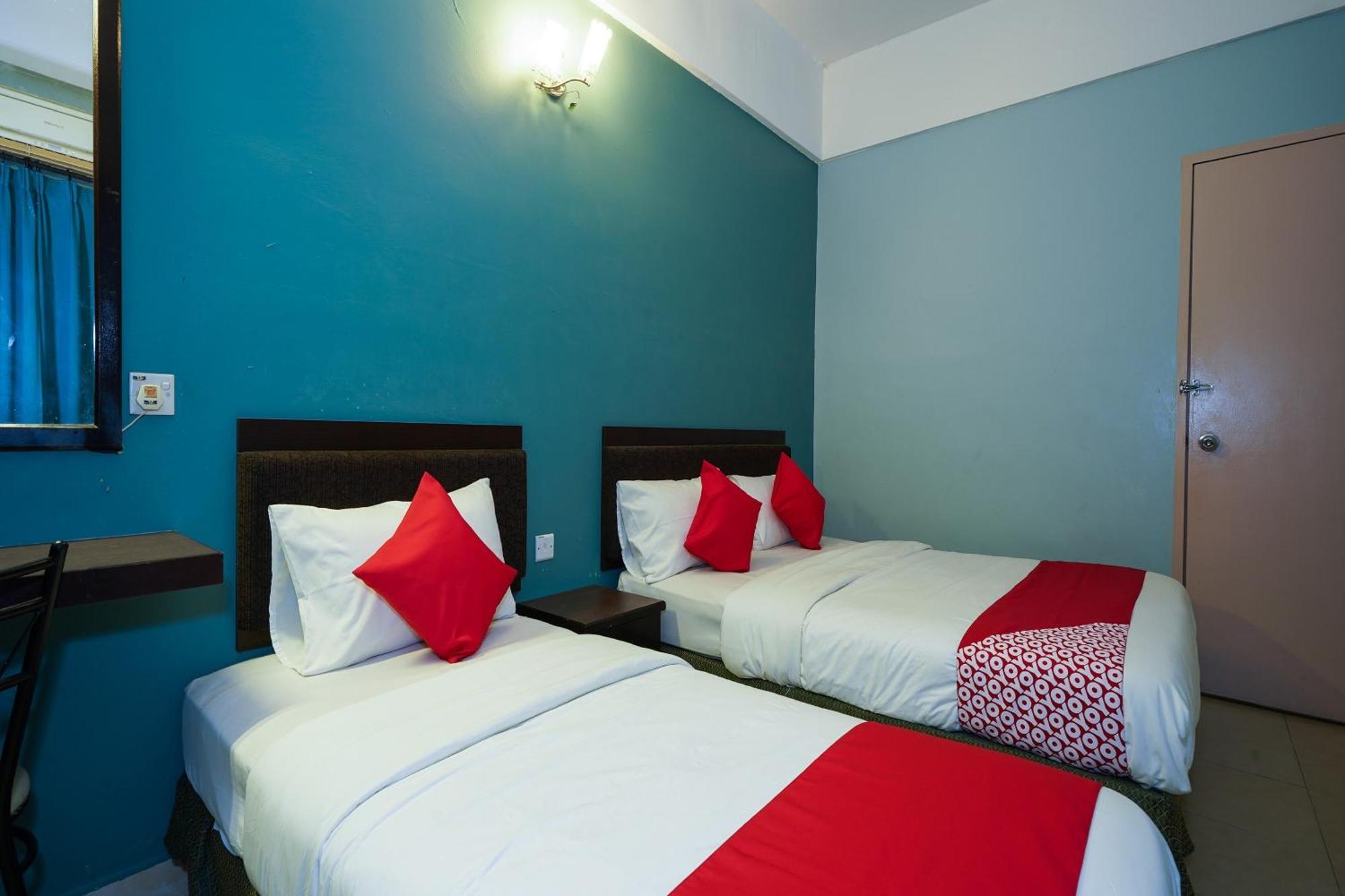 Hotel O Hotel Orchard Inn Lumut Buitenkant foto